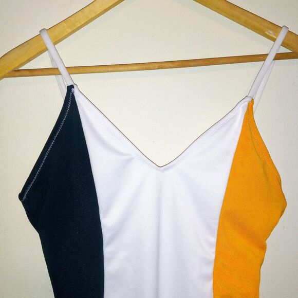 Cupshe Colorblock Forever Young One Piece Swimsuit-Medium-Lined-Padded-NWOT - Picture 3 of 10